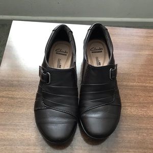 Clarks leather loafers sz 6